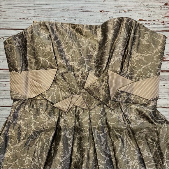 BCBG MaxAzria Strapless Gold/Pewter A line Cocktail Dress Sz 0 - Picture 5 of 11